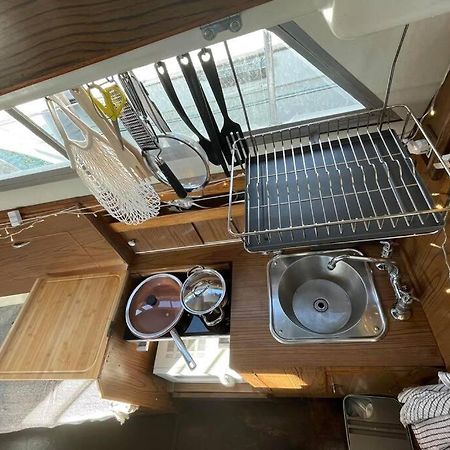 Hotel Beautiful 70s vintage yacht boat in Barcelona Sant Adria de Besos Exterior foto