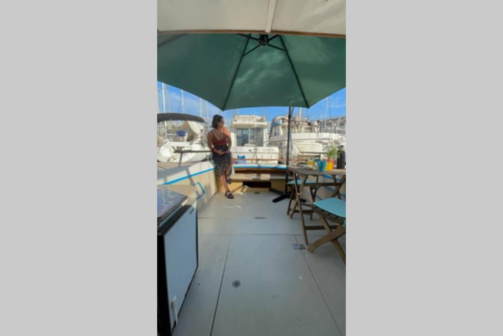 Hotel Beautiful 70s vintage yacht boat in Barcelona Sant Adria de Besos Exterior foto