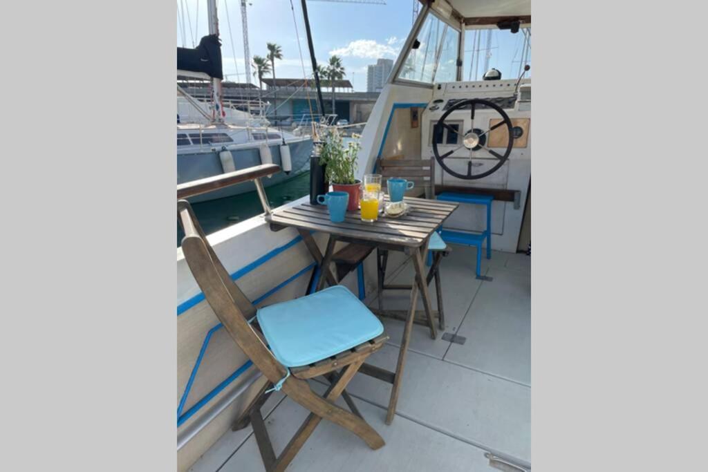 Hotel Beautiful 70s vintage yacht boat in Barcelona Sant Adria de Besos Exterior foto