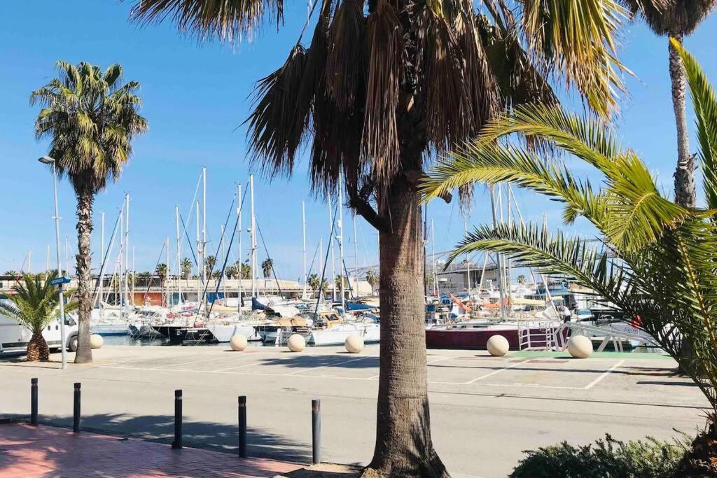 Hotel Beautiful 70s vintage yacht boat in Barcelona Sant Adria de Besos Exterior foto