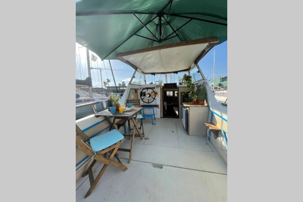 Hotel Beautiful 70s vintage yacht boat in Barcelona Sant Adria de Besos Exterior foto